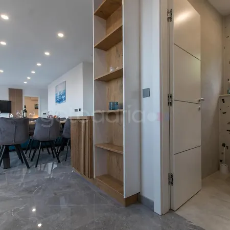 Seashell - Luxury Seaview ماكارسكا